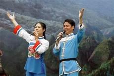 云南山歌对唱搞笑